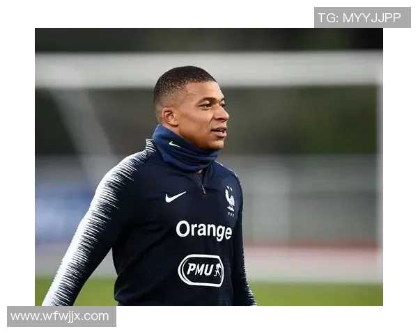 法国现役足球明星风采展示与精彩瞬间回顾 法国现役足球明星风采展示与精彩瞬间回顾