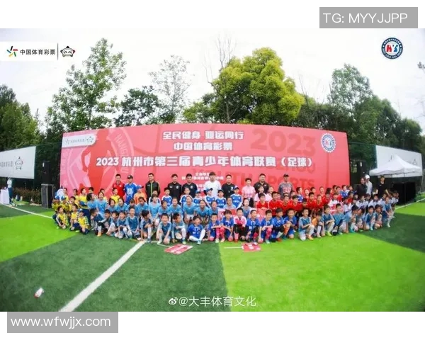 深圳足球队与杭州足球队的赛后分析与实力对比探讨